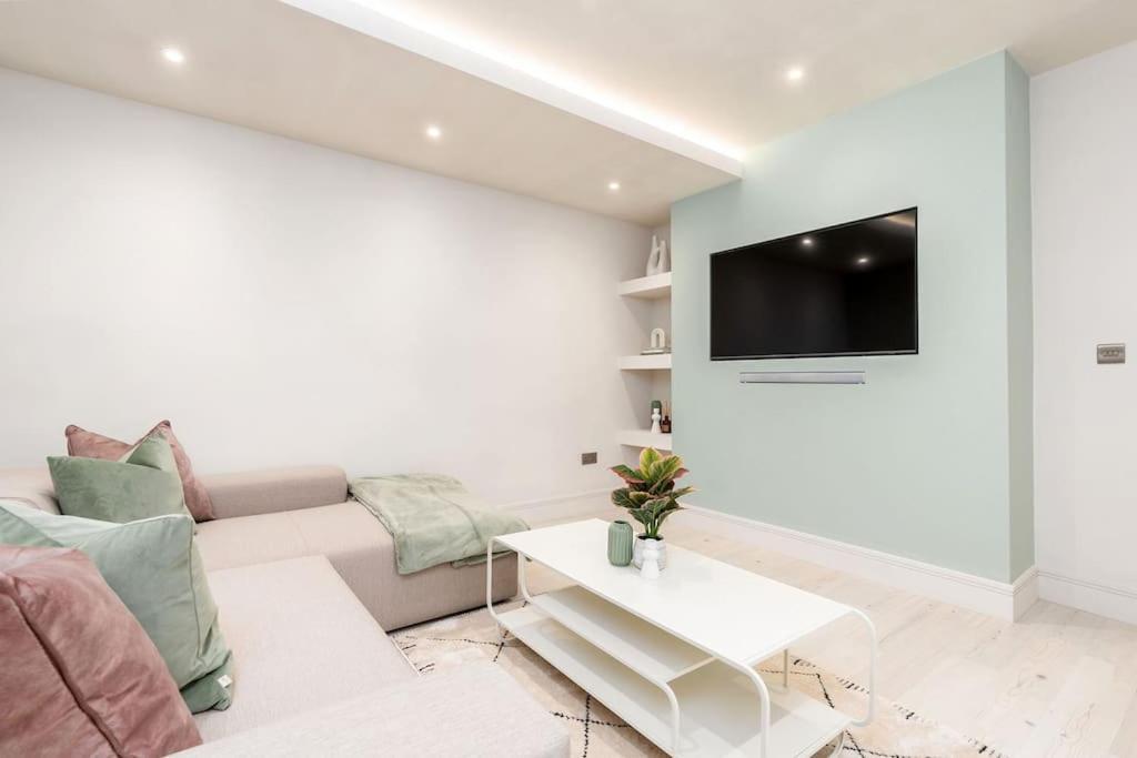 Charming Granby Flat * Harrogate
